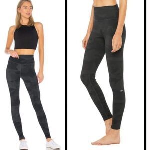 Alo Yoga Women’s Size M High Waist Vapor Legging Black Green Camo Camp Print New